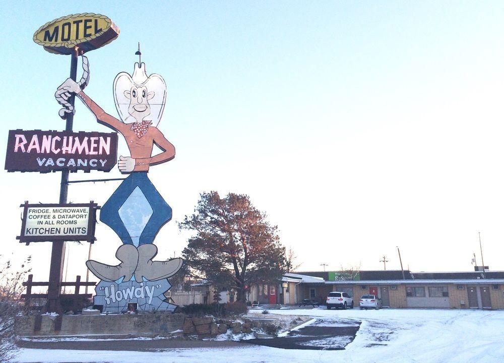 Ranchmen Motel Medicine Hat Exteriör bild
